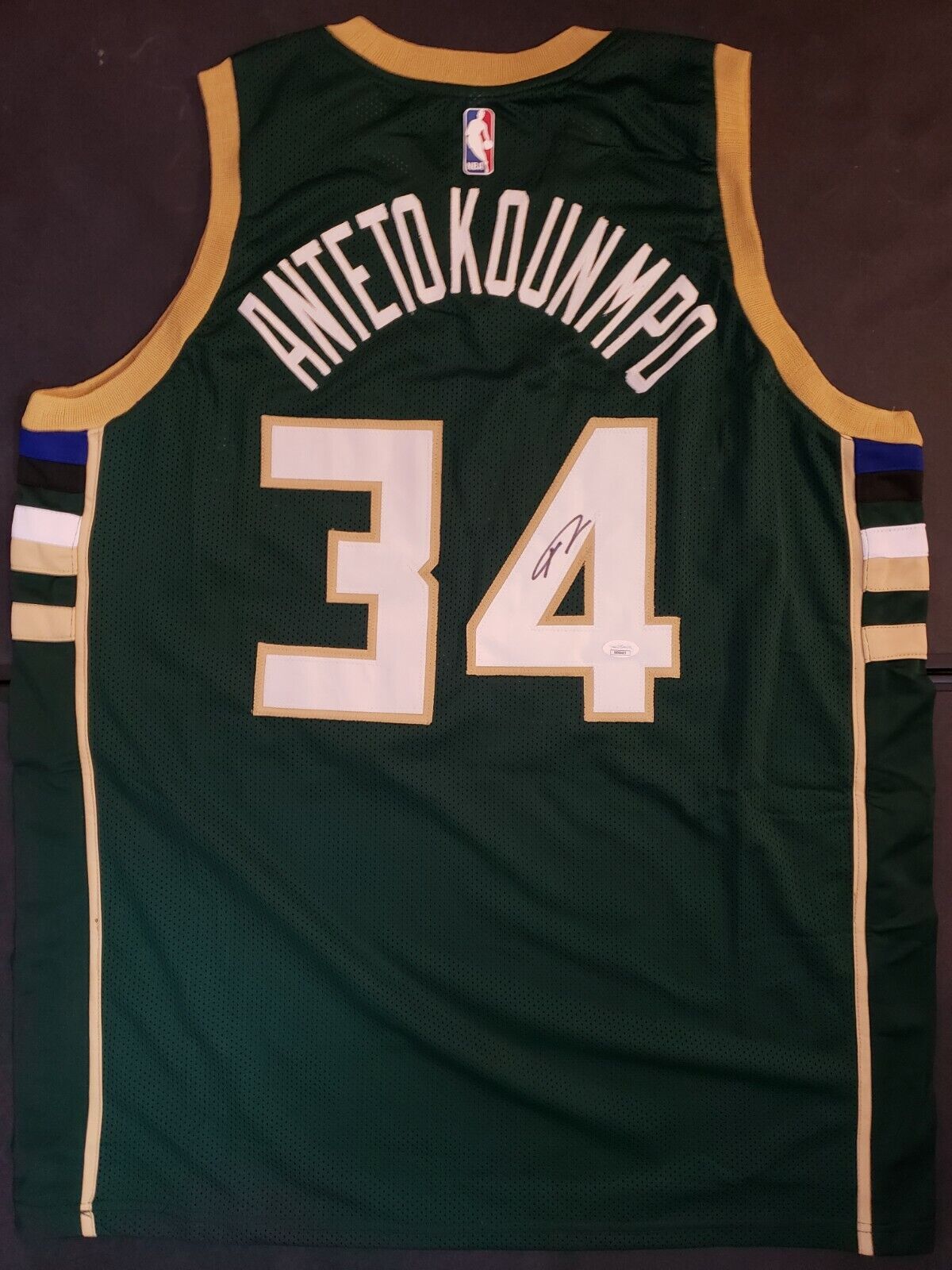 Giannis Antetokounmpo Autographed Milwaukee Bucks Custom Jersey (jsa Coa)